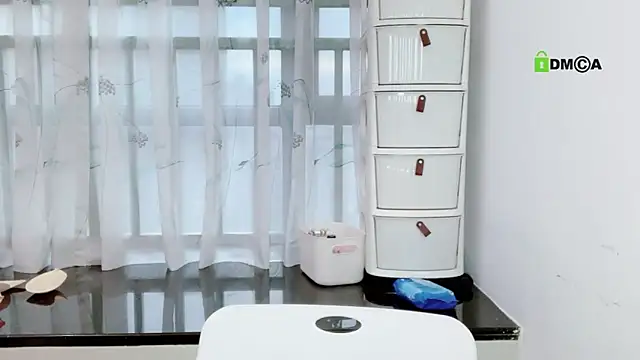 Snapshot of liuruyuan888 chatting on 09.28.25 liuruyuan888 online show from 09.28.25