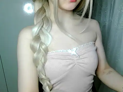Annabelle-e online show from 04.29.26