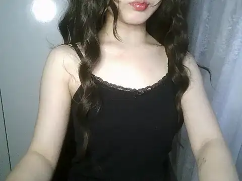 Snapshot of Annabelle-e chatting on 05.24.26 Annabelle-e online show from 05.24.26