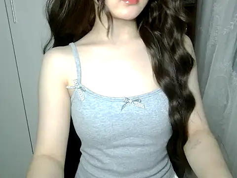 Snapshot of Annabelle-e chatting on 06.15.26 Annabelle-e online show from 06.15.26