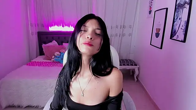 Mia Clay1 online show from 11.15.25