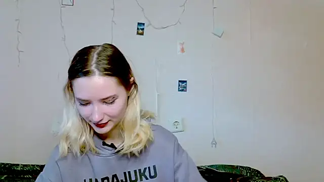  kikiclark   online show from 09.26.25