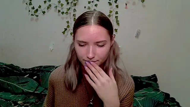  kikiclark   online show from 10.24.25