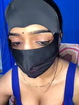 Snapshot of DesiSexyMonika chatting on 09.30.25 DesiSexyMonika online show from 09.30.25