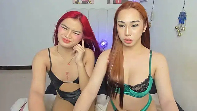 Emerald DeLuxe online show from 10.22.25