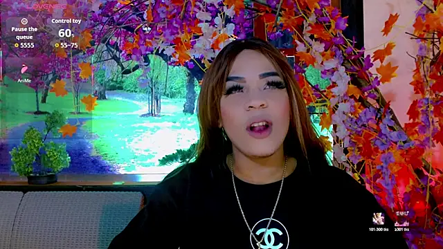 Cristal Villael online show from 11.11.25