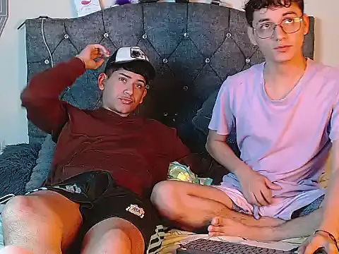 Snapshot of logan_willyams_ chatting on 09.10.25 logan willyams online show from 09.10.25