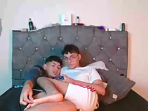 Snapshot of logan_willyams_ chatting on 09.29.25 logan willyams online show from 09.29.25