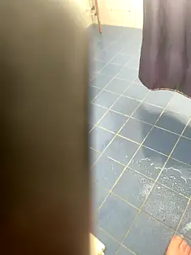 Snapshot of MrScrr chatting on 11.08.25 MrScrr online show from 11.08.25