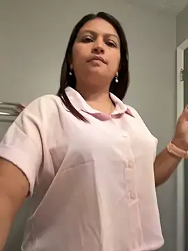 Snapshot of pocahonta69mermaid chatting on 10.10.25 pocahonta69mermaid online show from 10.10.25