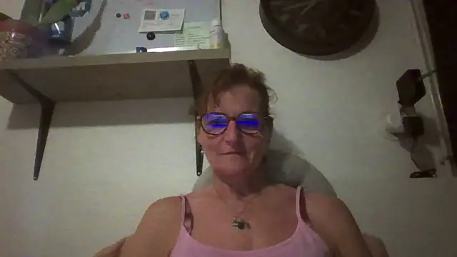 Snapshot of Valinella chatting on 09.09.25 Valinella online show from 09.09.25