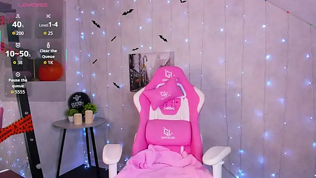 Snapshot of Lynn_Martin chatting on 11.02.25 Lynn Martin online show from 11.02.25