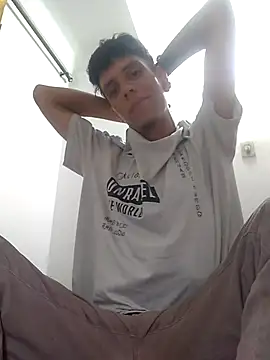 Snapshot of Crxxxsh chatting on 03.29.26 Crxxxsh online show from 03.29.26