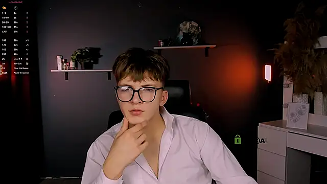 travis wolf  online show from 10.07.25