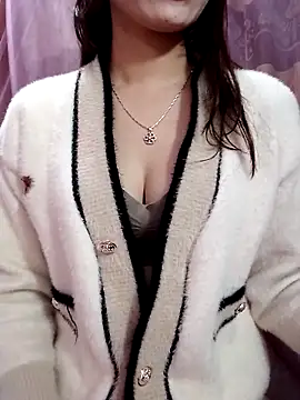 CherryBeii online show from 10.22.25