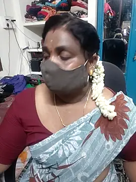 Snapshot of Tamil_Kavitha10 chatting on 05.18.26 Tamil Kavitha10 online show from 05.18.26