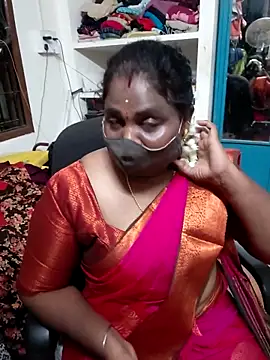 Snapshot of Tamil_Kavitha10 chatting on 05.26.26 Tamil Kavitha10 online show from 05.26.26