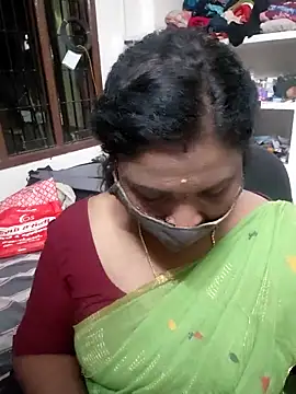 Snapshot of Tamil_Kavitha10 chatting on 06.13.26 Tamil Kavitha10 online show from 06.13.26