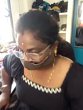 Snapshot of Tamil_Kavitha10 chatting on 06.18.26 Tamil Kavitha10 online show from 06.18.26