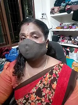 Snapshot of Tamil_Kavitha10 chatting on 06.19.26 Tamil Kavitha10 online show from 06.19.26