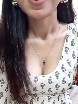 Snapshot of siya_rani67 chatting on 06.13.26 siya rani67 online show from 06.13.26