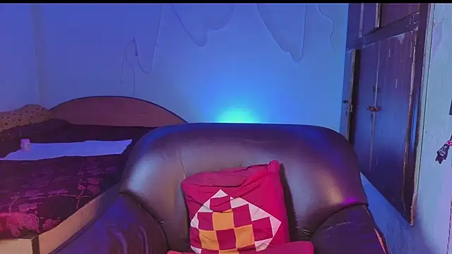 royeoy22 online show from 02.04.26