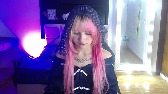  Charlotte Collins  online show from 06.22.26