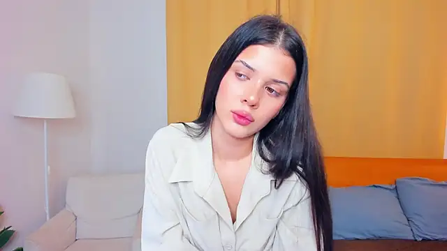 JoCauterucci online show from 10.28.25