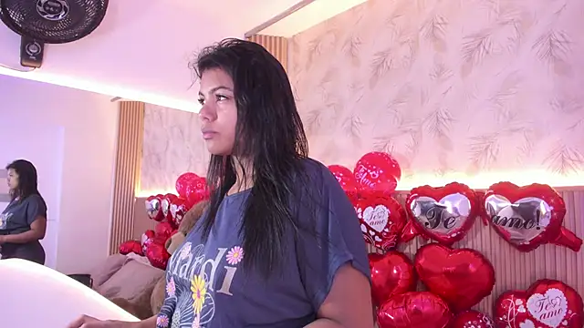 Snapshot of Liss-Reyes chatting on 02.13.26 Liss-Reyes online show from 02.13.26