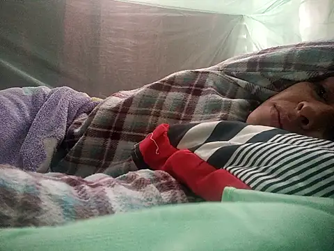 Snapshot of SaraBust chatting on 09.20.25 SaraBust online show from 09.20.25