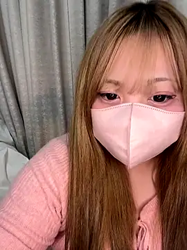 Chua-chan online show from 10.23.25