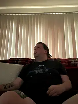 Stephanie1984 online show from 11.15.25