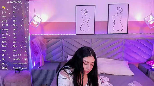 Mia Valentine  online show from 10.09.25