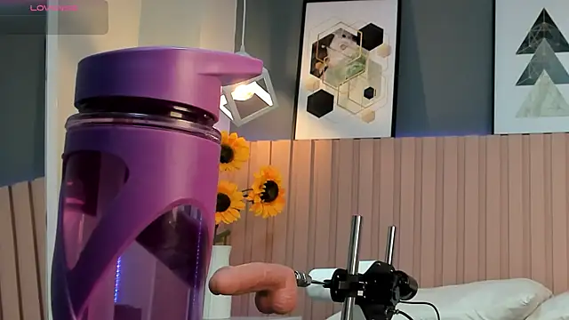 Mia Valentine  online show from 11.01.25