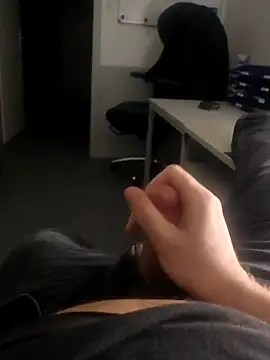 Snapshot of stunning_stallion chatting on 01.15.26 stunning stallion online show from 01.15.26