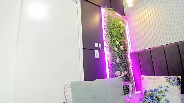 Skarlett hot  online show from 02.05.26