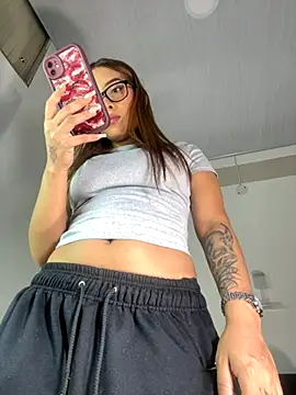 RedVelvet Dream online show from 10.13.25