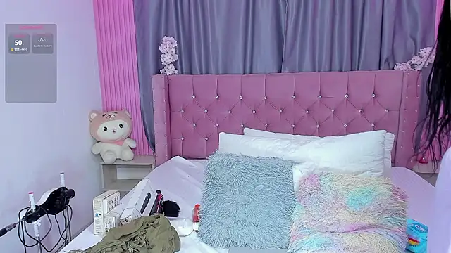 Nayla-Mouna online show from 02.12.26