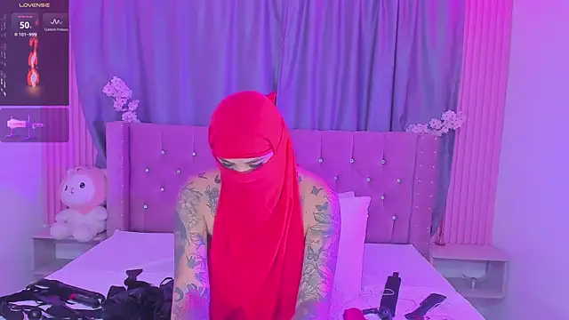 Nayla-Mouna online show from 04.22.26