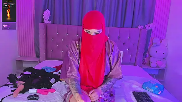 Nayla-Mouna online show from 06.17.26