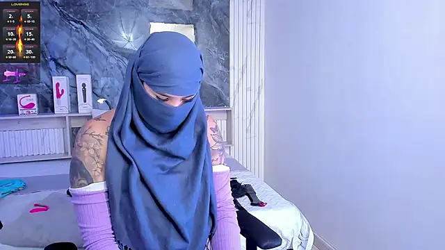 Nayla-Mouna online show from 07.15.26