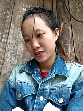 liu-liusexy online show from 10.31.25