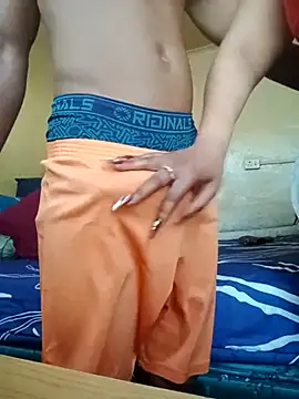 Snapshot of CARAMELSD chatting on 10.02.25 CARAMELSD online show from 10.02.25