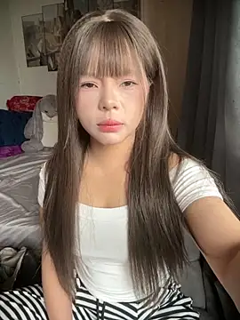 SarahBeii online show from 10.07.25