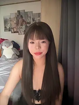 SarahBeii online show from 10.17.25