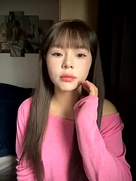 SarahBeii online show from 11.11.25