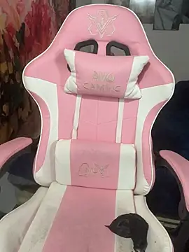 Snapshot of SarahBeii chatting on 02.19.26 SarahBeii online show from 02.19.26