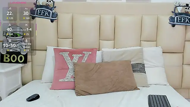 EbonyLudovica online show from 10.31.25