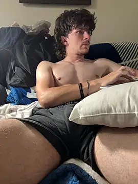 Snapshot of conradical18 chatting on 09.24.25 conradical18 online show from 09.24.25