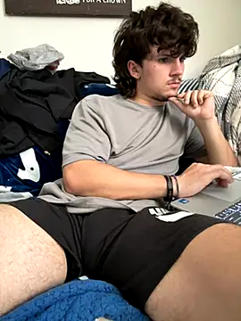 Snapshot of conradical18 chatting on 09.24.25 conradical18 online show from 09.24.25